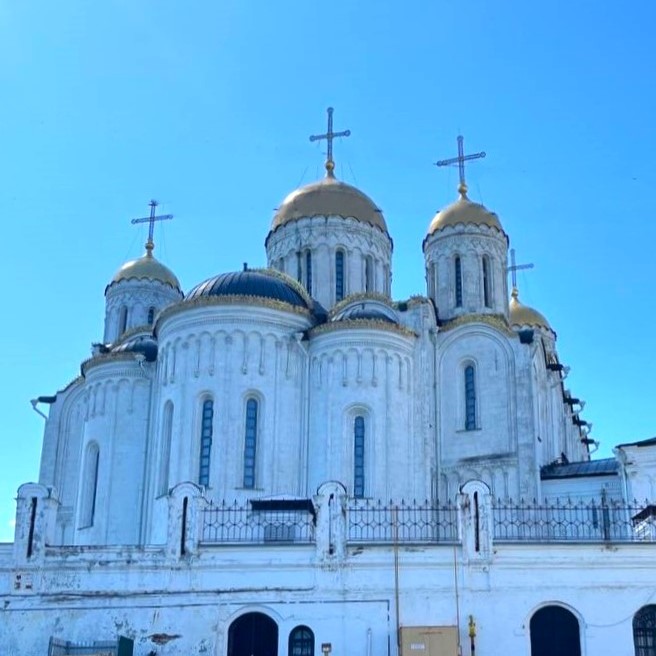 Монастыри и храмы